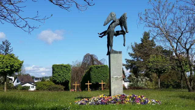 1705-Friedhof Wädenswil (11) (Foto: Frank Lehmann) 1705-Friedhof Wädenswil (11) (Foto: Frank Lehmann)